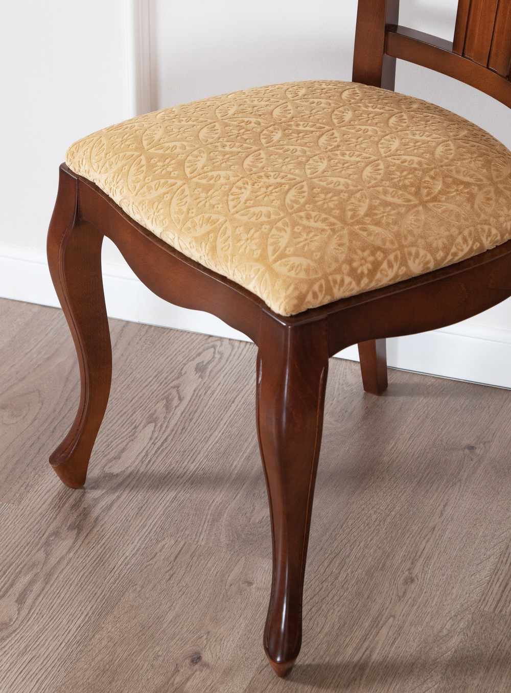 Стул 640 NOGAL-5/4 Disemobel