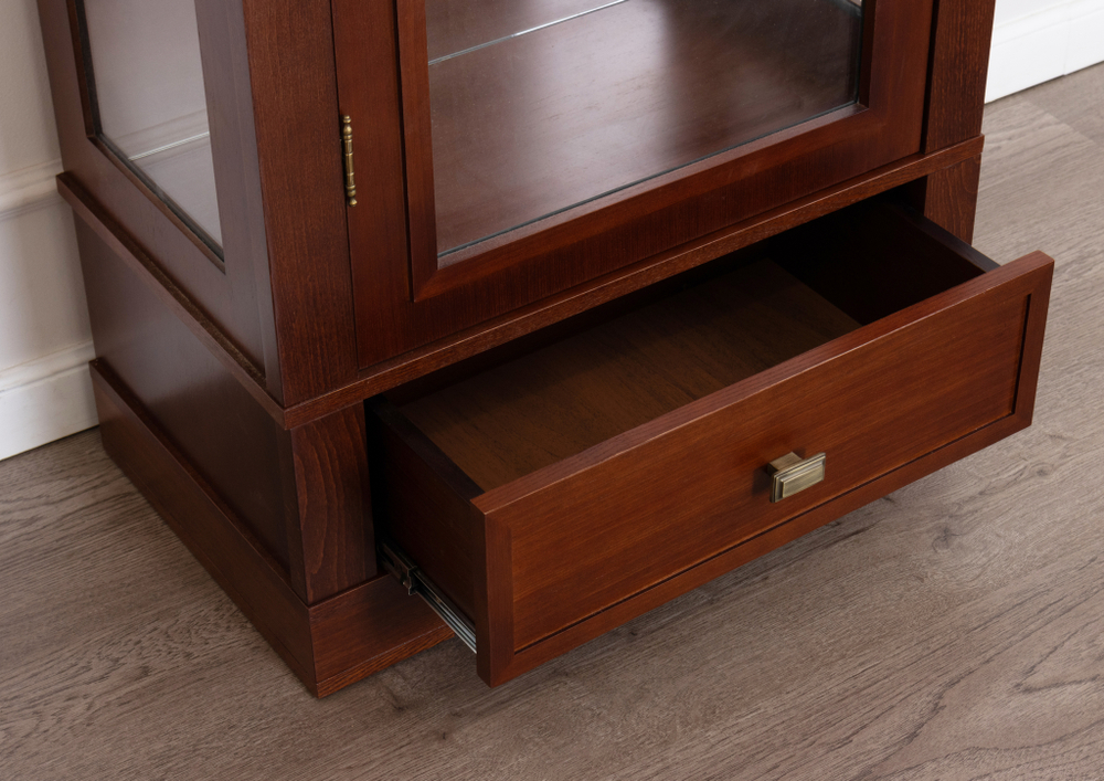 Витрина 2002 Орех Валенсия Левая