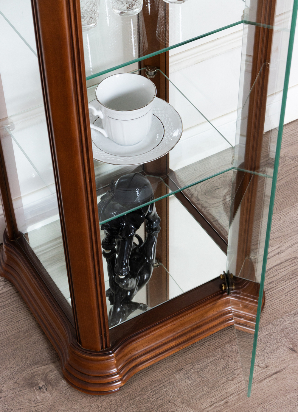 Витрина низкая 75 Nogal Claro IDC