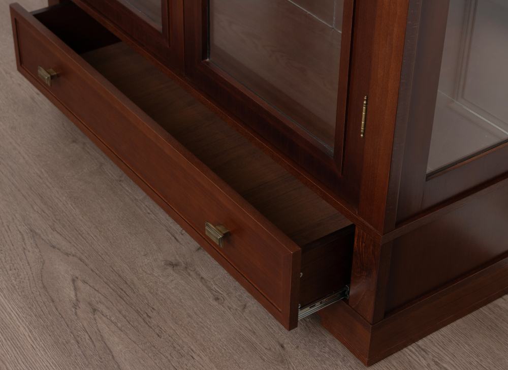 Витрина 2008 Орех Валенсия