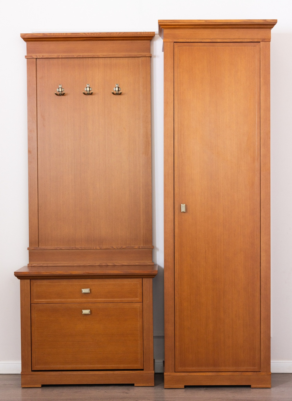 Шкаф в прихожую 2010 Вишня Валенсия Правый