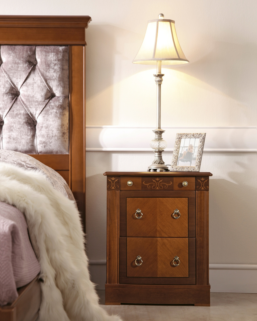 Прикроватная тумбочка 832.050 Nogal Panamar