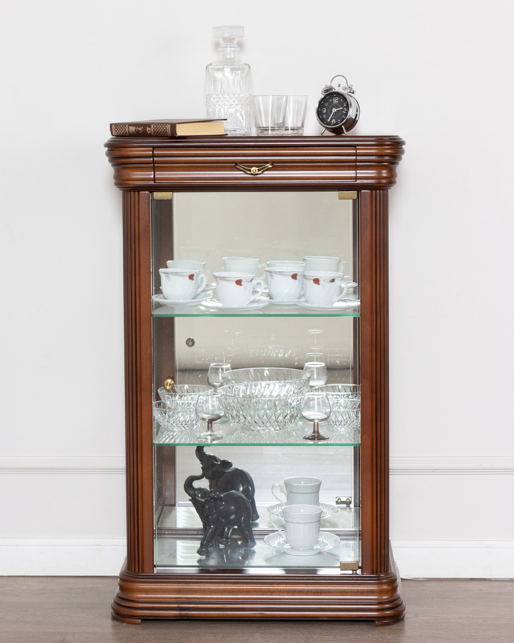 Витрина низкая 56 Nogal Claro IDC