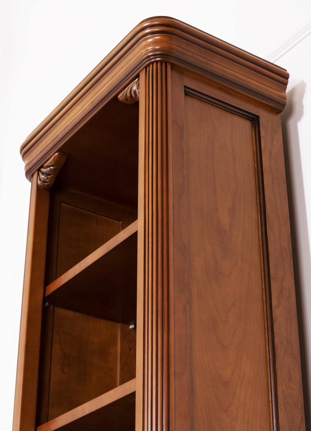 Книжный шкаф Classic 71 Cerezo IDC