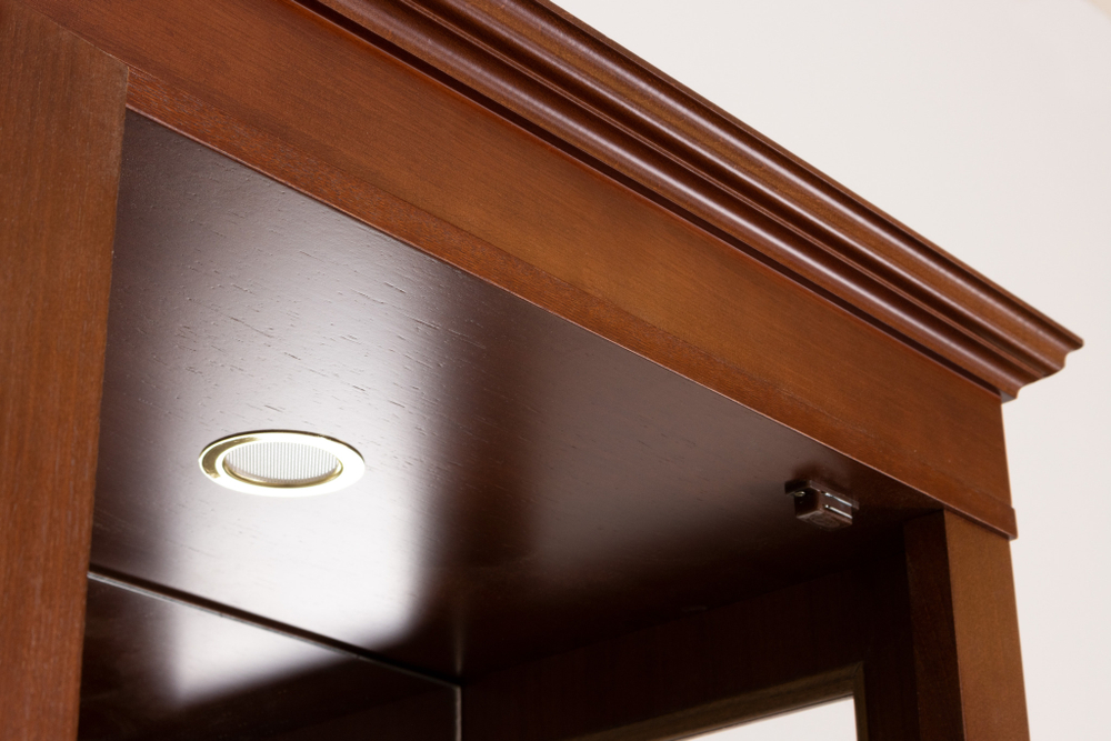 Витрина 2002 Орех Валенсия Левая Экспо