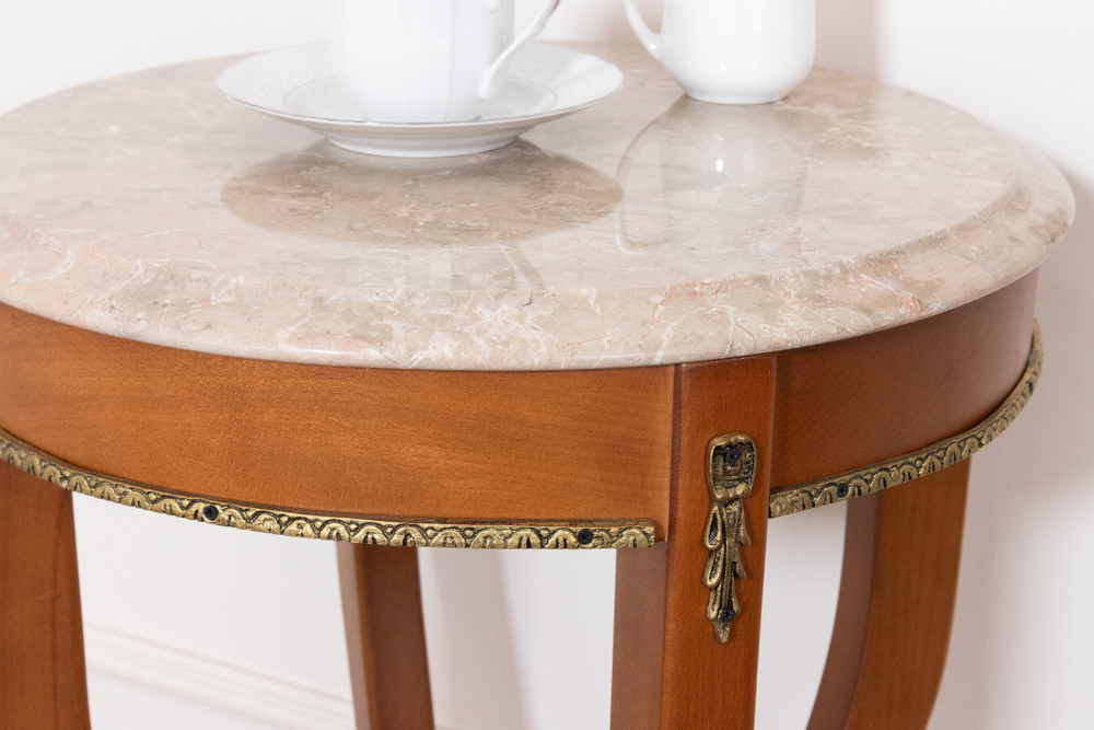 Столик 18 Cerezo IDC