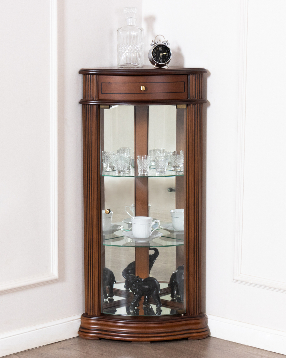 Витрина угловая 65 Nogal Claro IDC