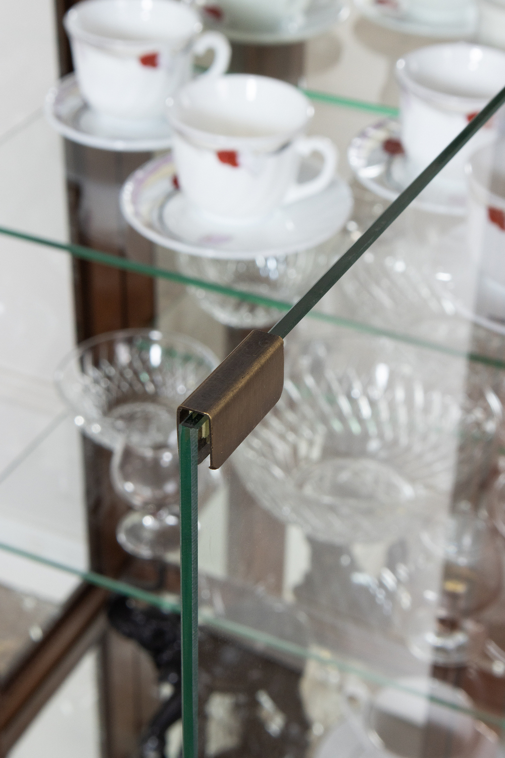 Витрина низкая 56 Nogal Claro IDC