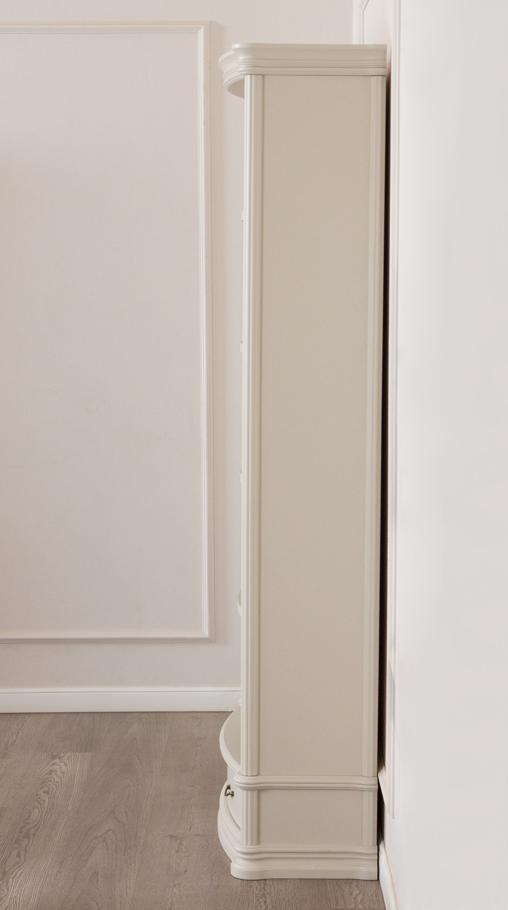 Книжный шкаф 944 Vainilla Disemobel