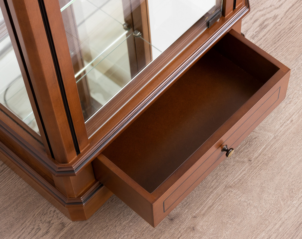 Витрина низкая 4 Nogal Claro IDC