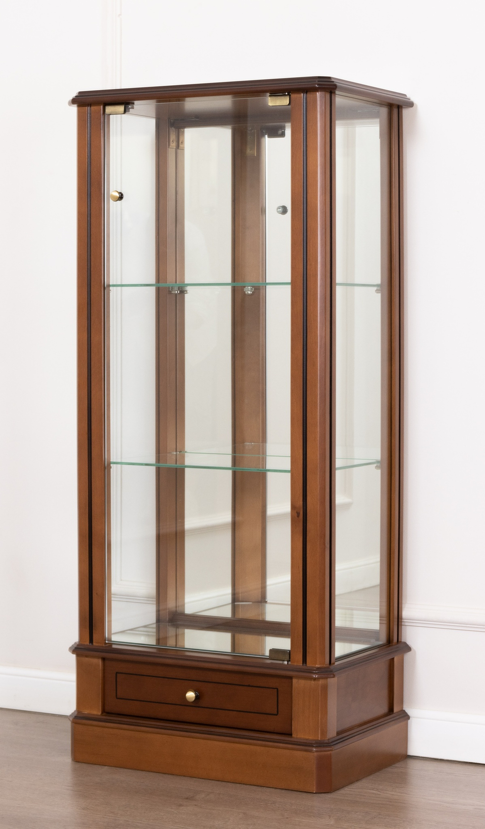 Витрина низкая 4 Nogal Claro IDC