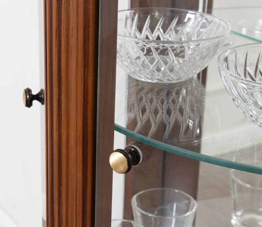 Витрина низкая 66 Nogal Claro IDC