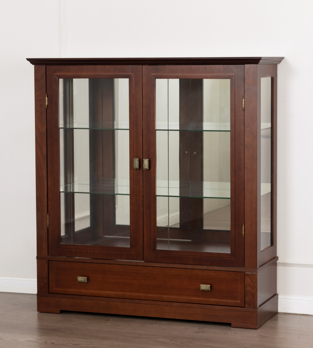 Витрина средняя 2007 Орех Валенсия