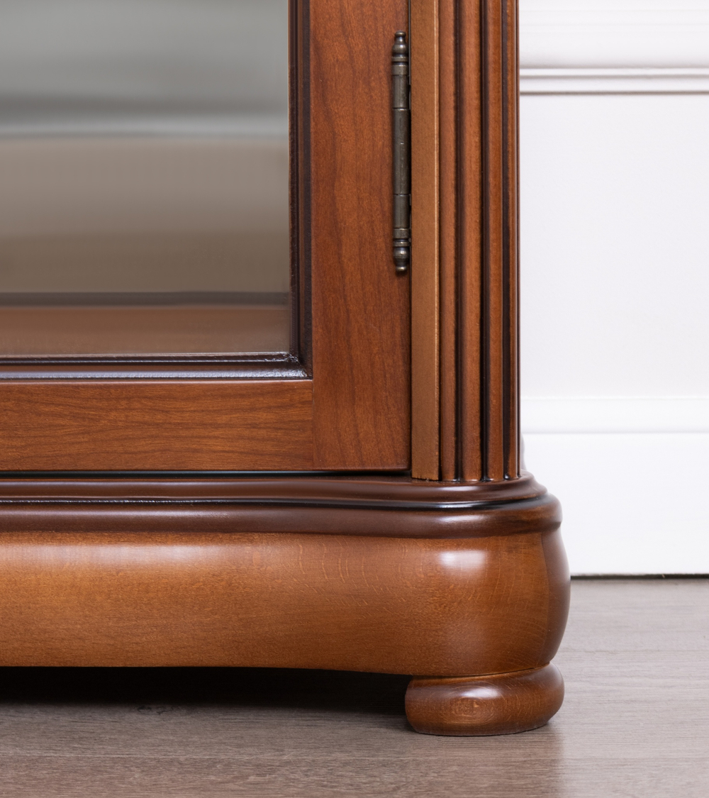 Витрина низкая 34 Nogal Claro IDC