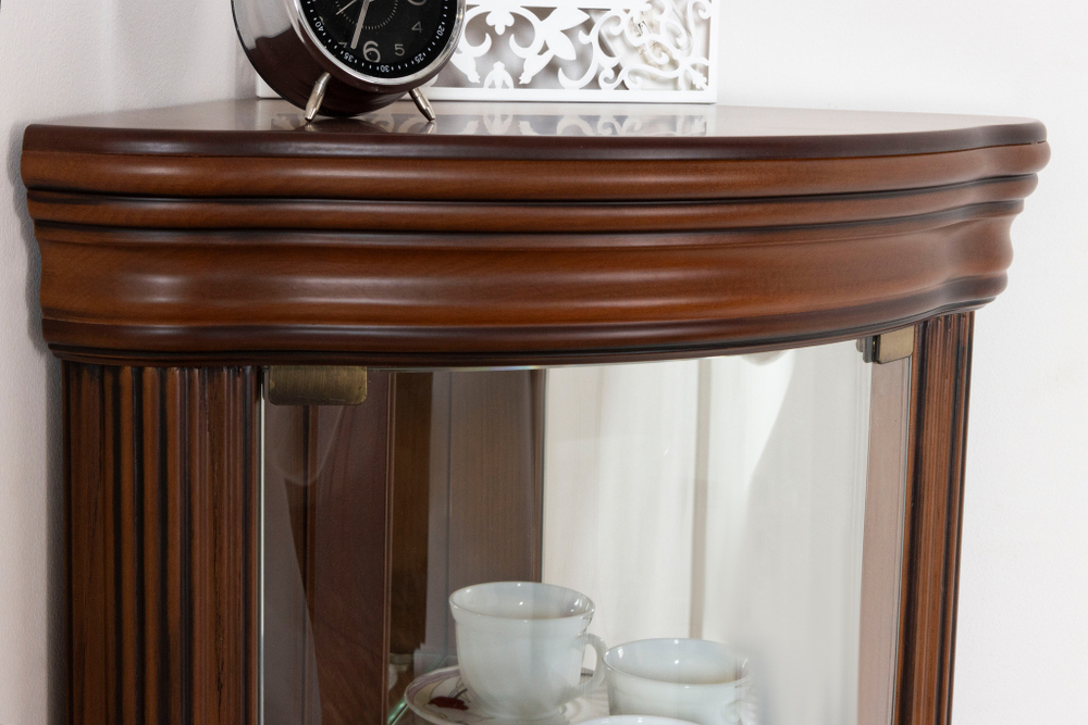 Угловая витрина 64 Nogal Claro IDC