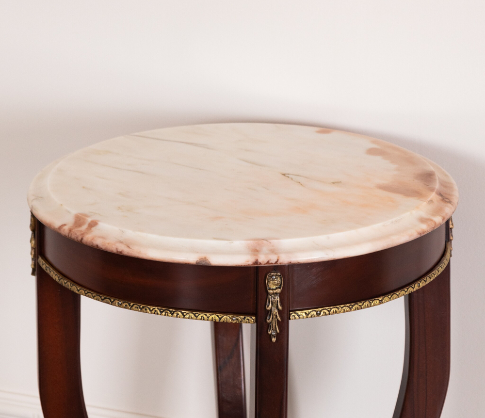 Столик Classic 18 Nogal IDC